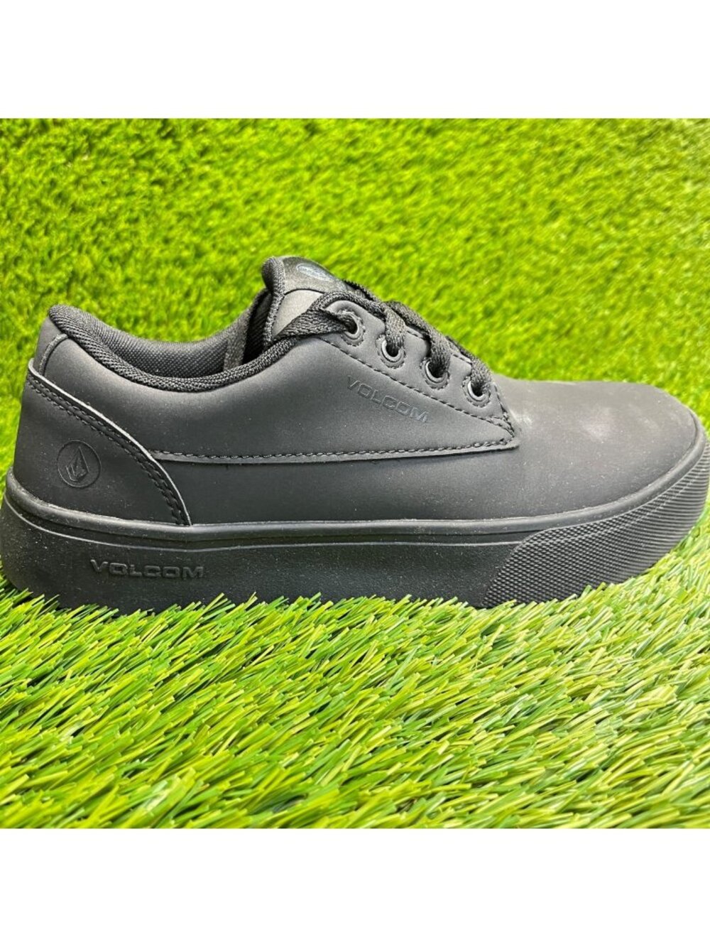 Volcom True Womens Size 8W Black Water & Slip Resistant Soft Toe Work Shoes